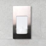 In-Wall Elec T/Brsh Chrg - Brushed Steel