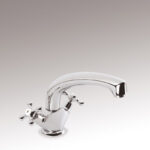 **ANTIQUE XH 8" spout sink mixer - chrome