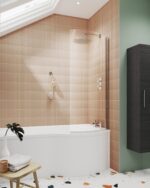 P' Curved Bath Screen (5mm Glass) - Image 2